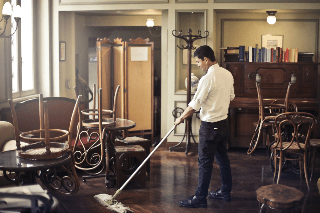 Office vs. Restaurant: Tailoring Commercial Cleaning to Your Business Type